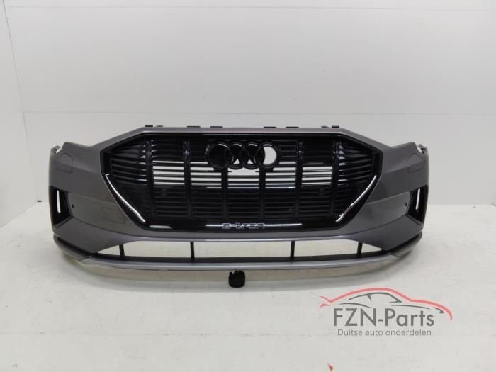 Audi E-Tron 4KE Voorbumper 6PDC KLS LZ7S, Auto-onderdelen, Ophalen of Verzenden, Gebruikt, Voor, Bumper