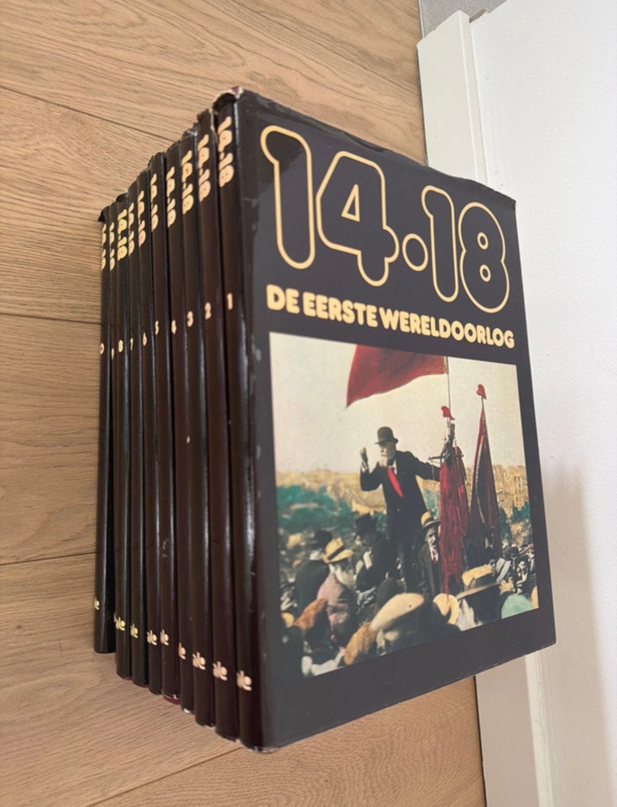 14-18 De Eerste Wereldoorlog - complete 10-delige set, Ophalen, Zo goed als nieuw