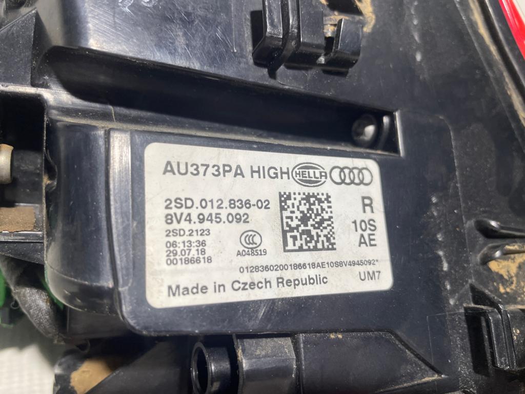 Feux arriere droit INNONDE AUDI A3 8V4945092, Audi, Enlèvement, Utilisé