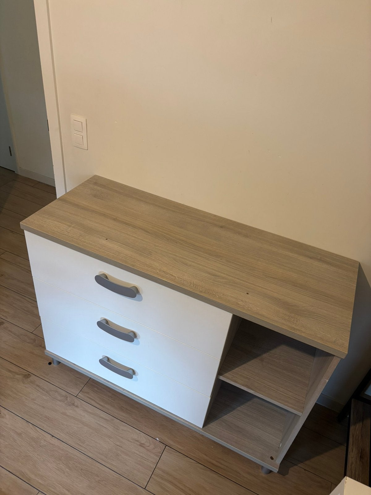 Complete babykamer te koop – bedje, commode & nachtkastje, Ophalen, Gebruikt, Kast, 70 cm of meer