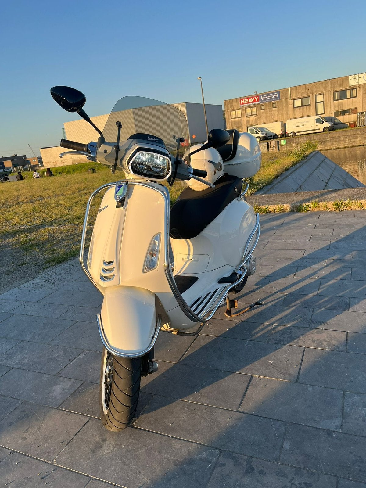 Vespa Sprint 2022 – de perfecte zomerscooter, Ophalen, Zo goed als nieuw, Benzine, 50 cc