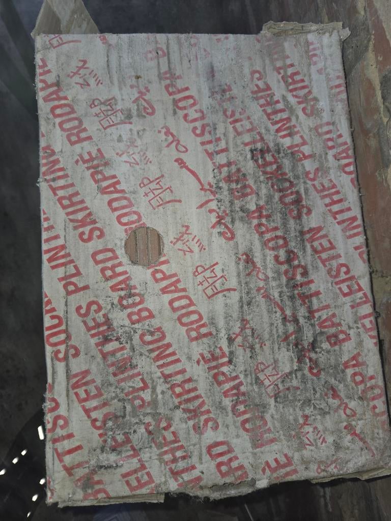 plinthe, Enlèvement ou Envoi