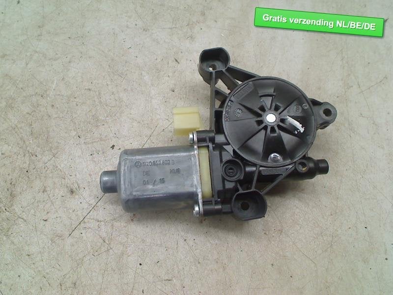 MOTEUR LEVE VITRE ELECTRIQUE AVANT DROIT Audi (5Q0959802B), Auto-Union-Straße  1,
85057  Ingolstadt, DE, Info@audi.de, Audi, Utilisé