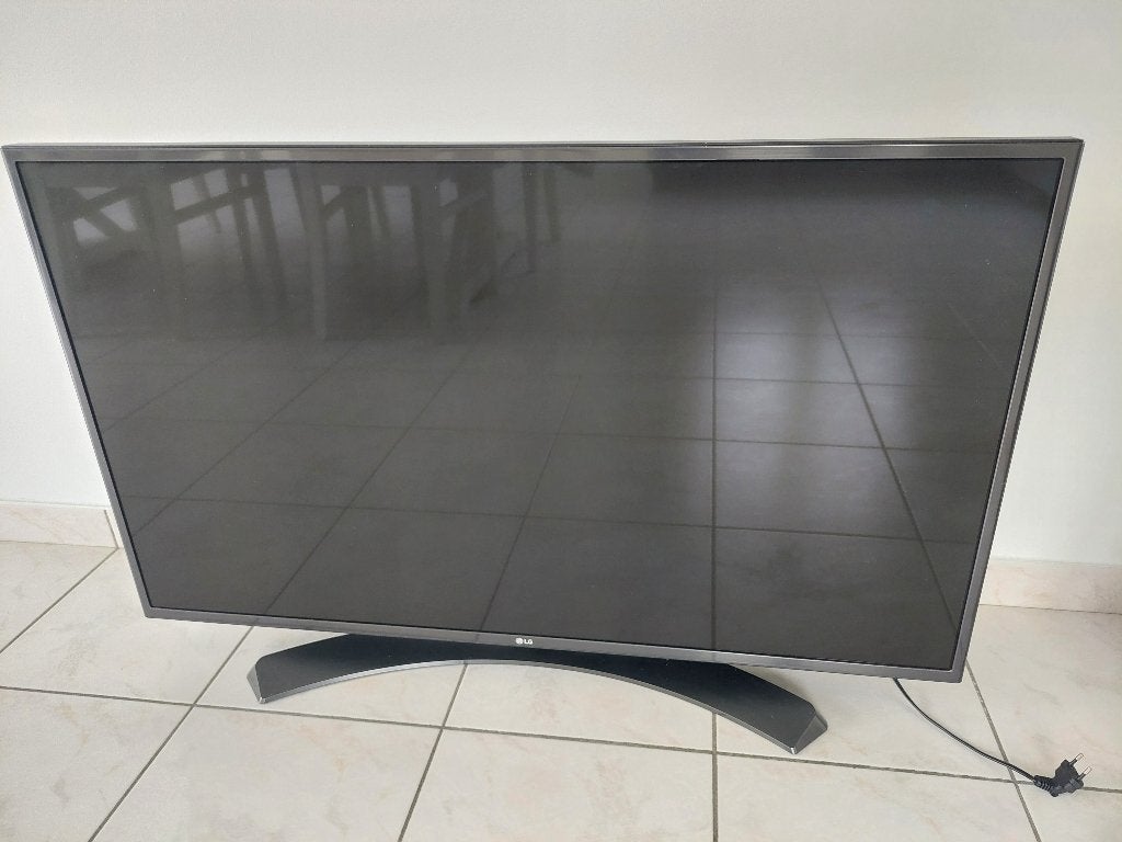 LG LED TV, Audio, Tv en Foto, Televisies, Ophalen, 100 cm of meer, LG, Gebruikt