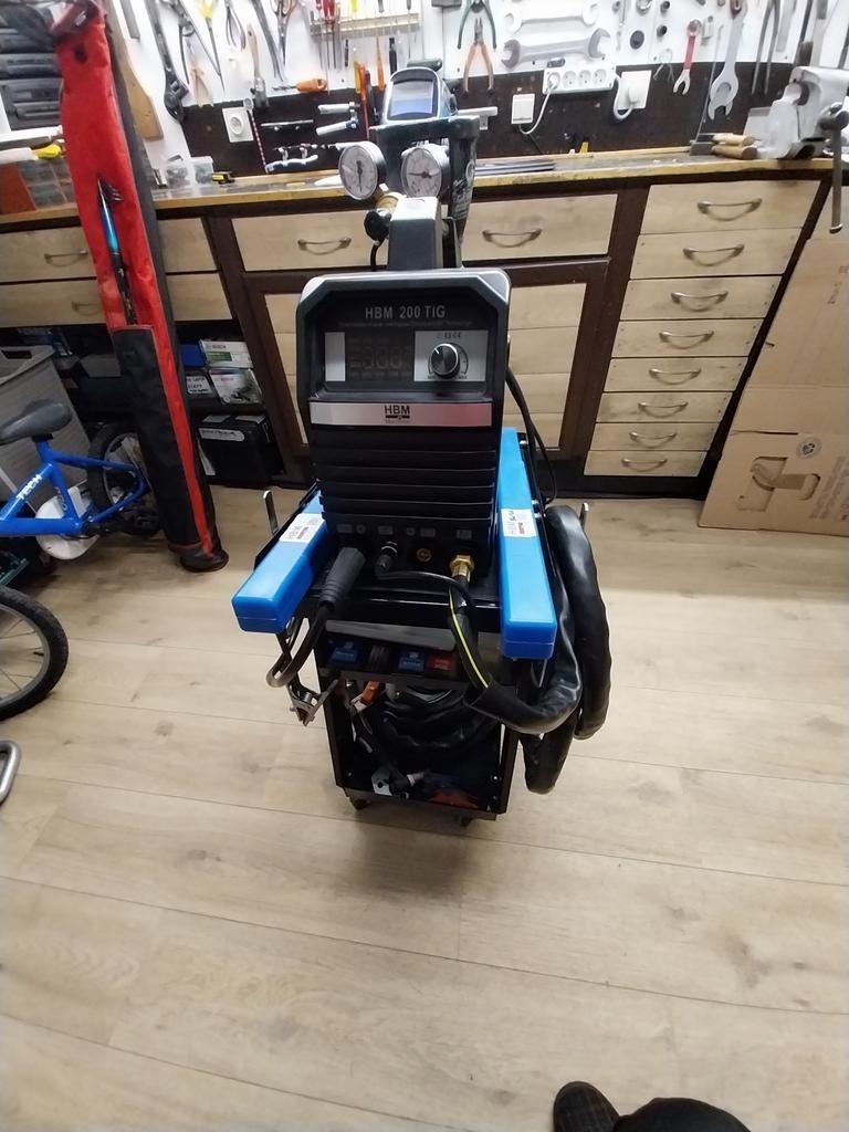 Poste de soudage TIG avec de nombreux accessoires : bagettes, Enlèvement