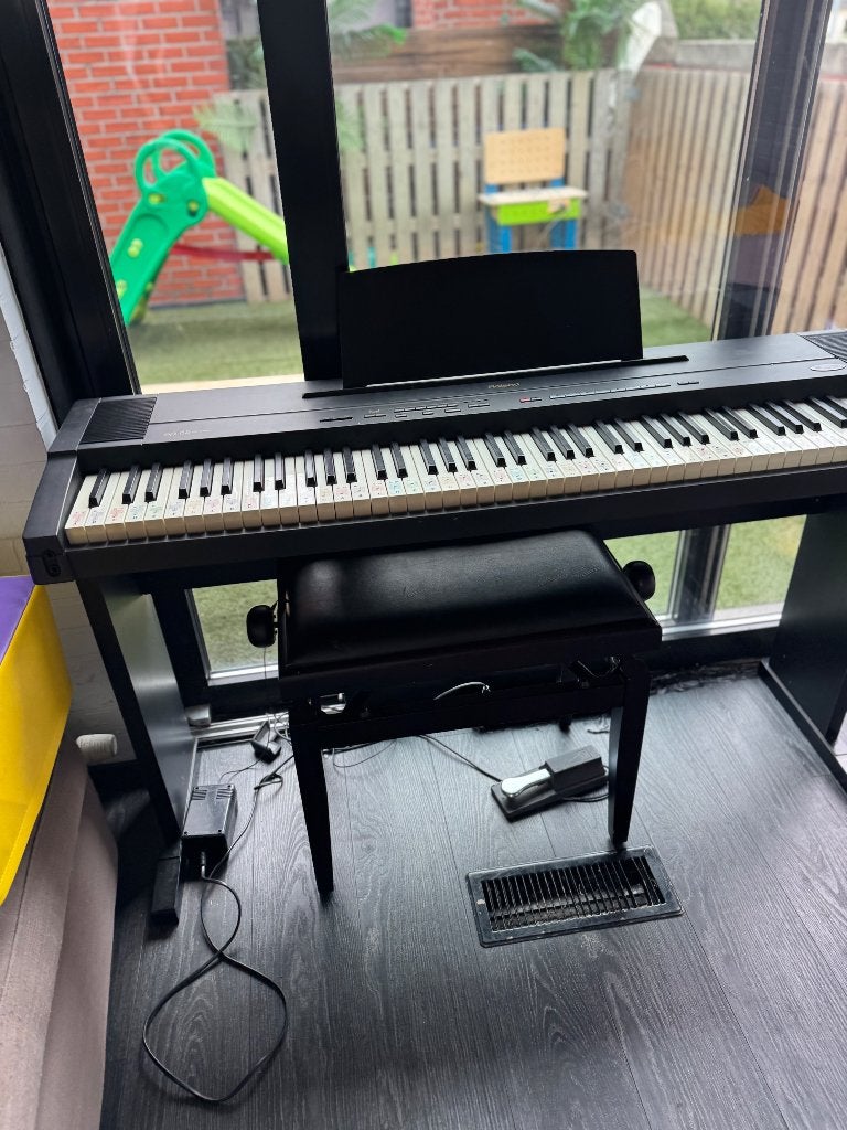 Roland EP-80 digitale piano standaard, bankje & pedaal, Muziek en Instrumenten, Ophalen, Gebruikt, Zwart, Digitaal