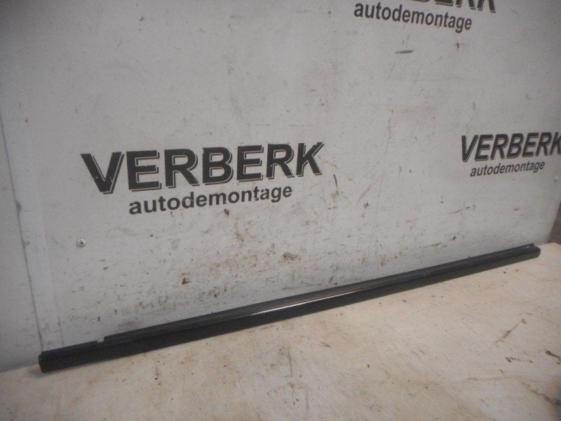 SIERLIJST portier rechts Mercedes-Benz C Sportcoupé (C203), Auto-onderdelen, Gebruikt, Mercedes-Benz, Dialog.mb@mercedes-benz.com