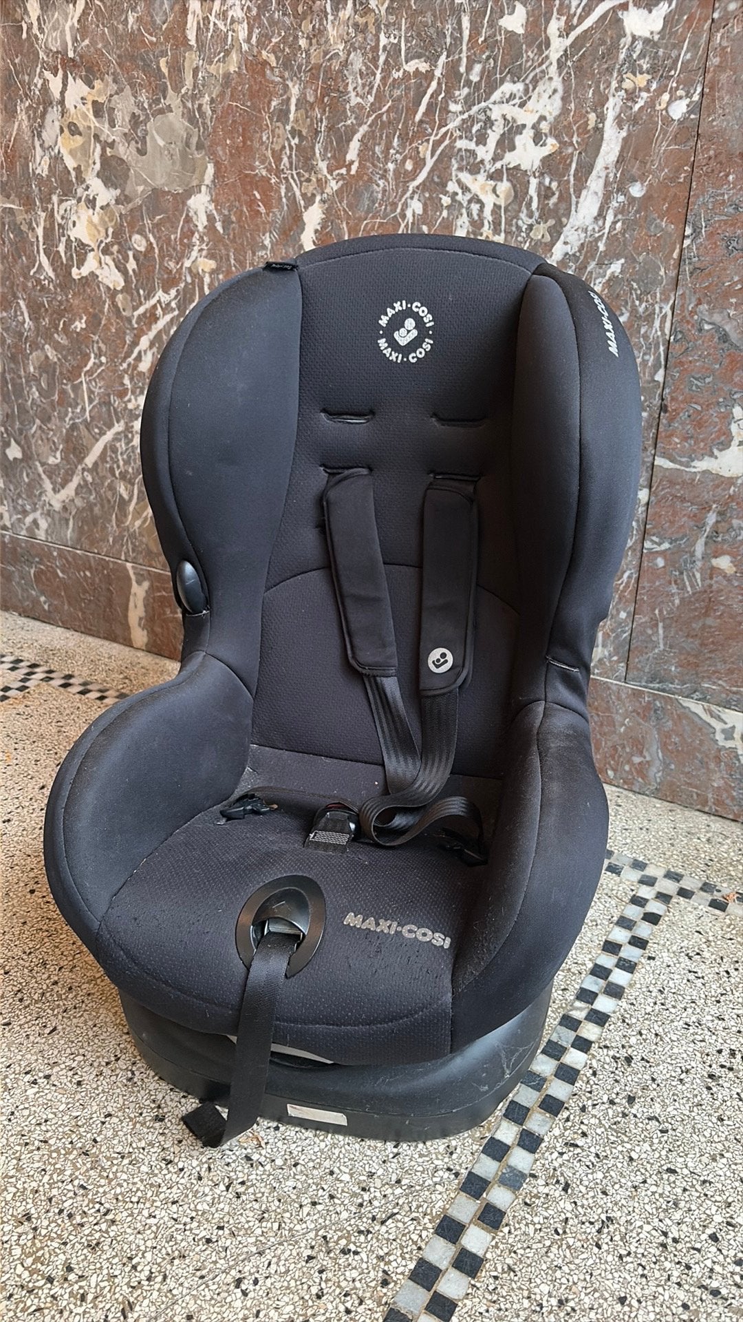 Maxi Cosi noir sans Isofix, Ceinture de sécurité, Mode veille, 0 à 18 kg, Enlèvement