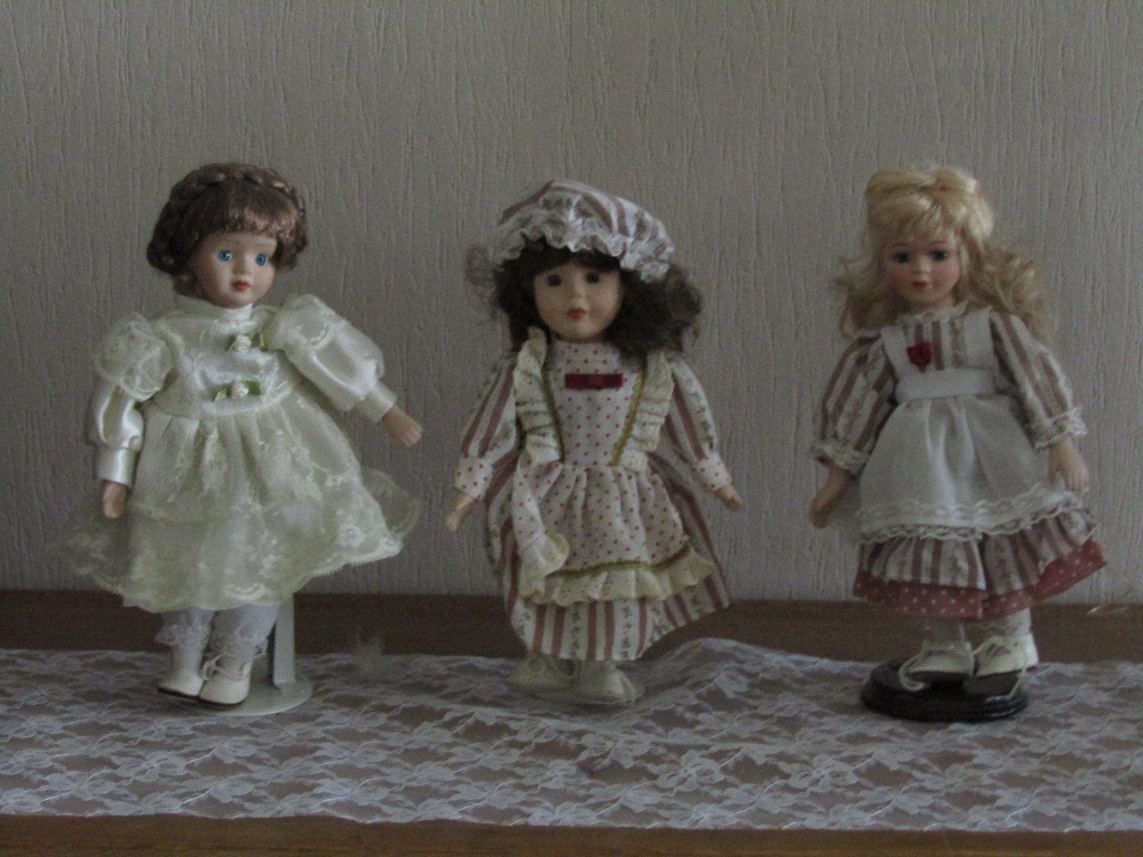 Zeer mooie 3 delig porseleinen poppen uit de jaren 1990., Verzamelen, Ophalen, Zo goed als nieuw, Pop