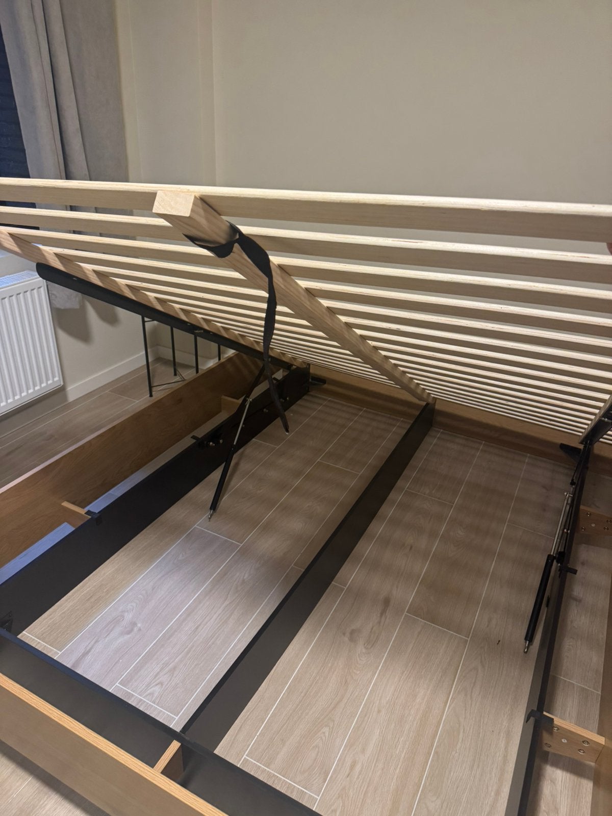 Houten bedframe met opbergruimte - 160 x 200 cm, Huis en Inrichting, Ophalen, Zo goed als nieuw, 200 cm, 160 cm
