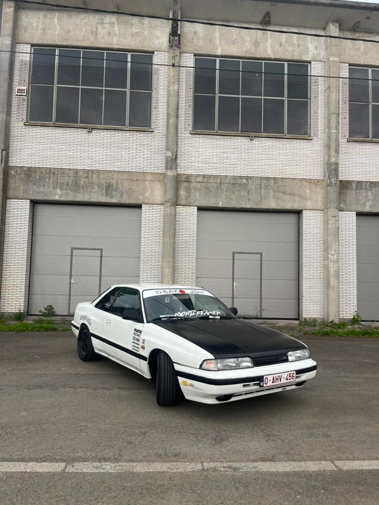 Mazda 626 1989, 2 portes, 5 places, Tissu, Blanc