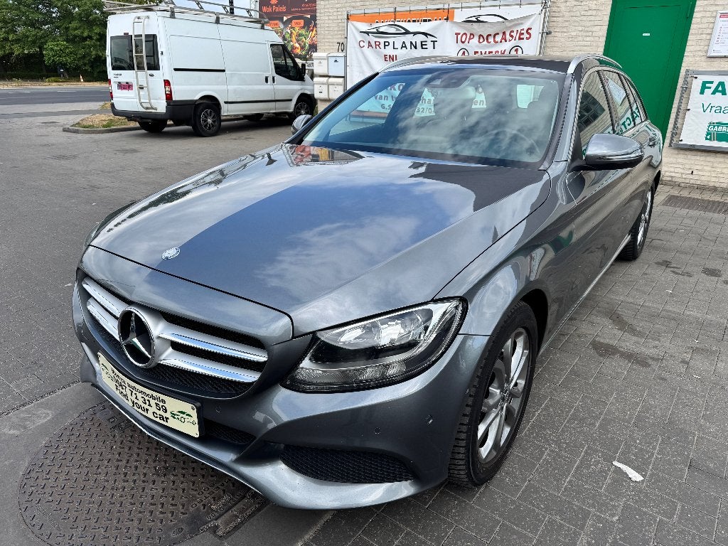 MERCEDES 220 125 KW AUTOMAT, Auto's, Mercedes-Benz, Automaat, Dealer onderhouden, Achterwielaandrijving, Euro 6