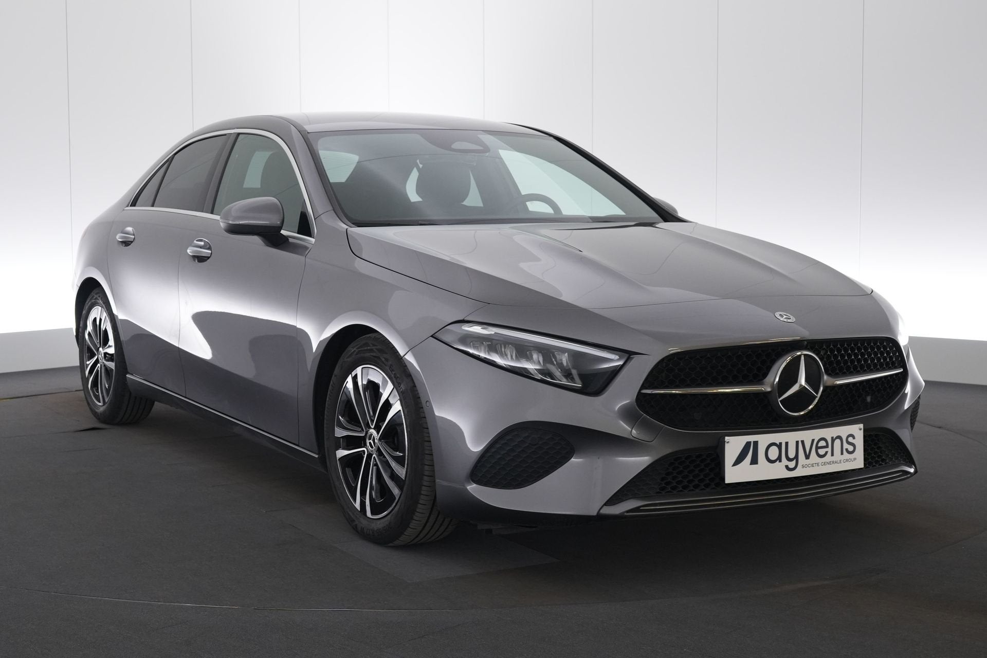 (2DGA412) MERCEDES-BENZ A-CLASS, 100 kW, Achat, Entreprise, Carnet d'entretien