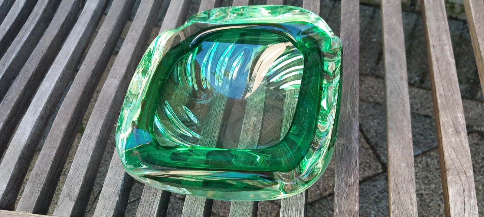 Cendrier en verre vert 17 cm et 7,5 cm de haut, 2 kg, Enlèvement ou Envoi