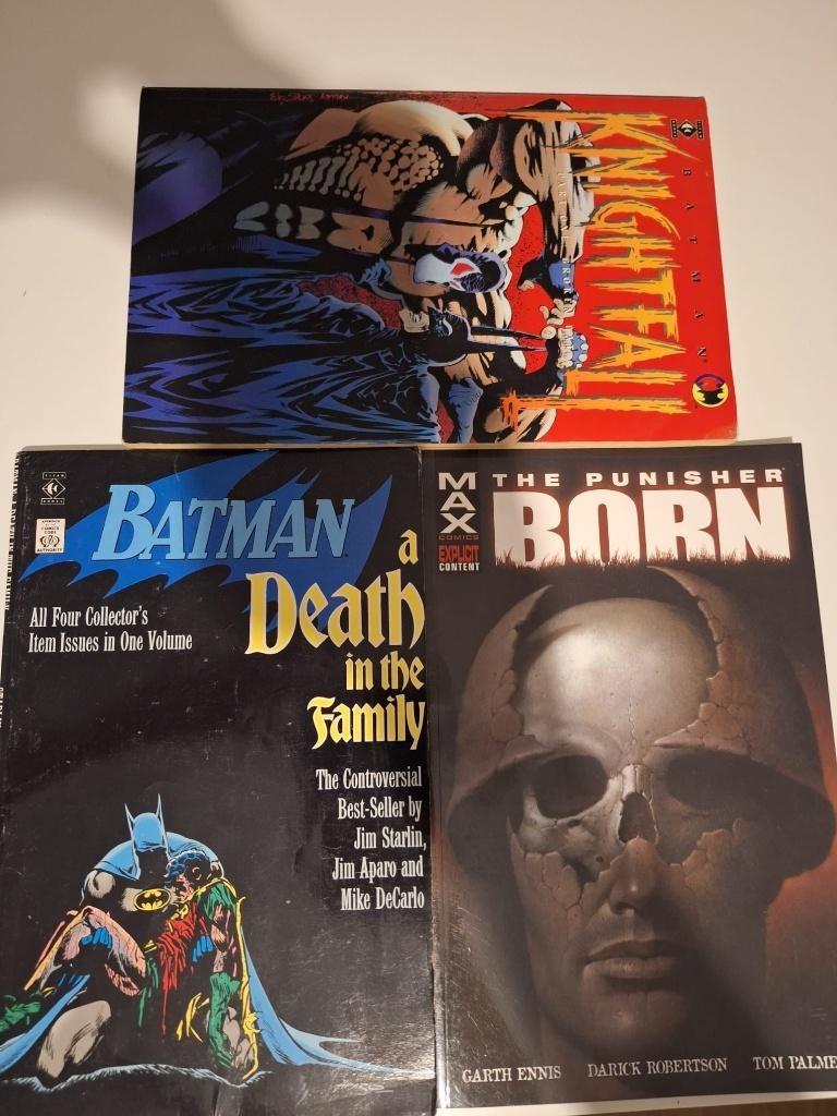 Batman Knightfall / Death in the Family / Punisher Born, Boeken, Ophalen of Verzenden