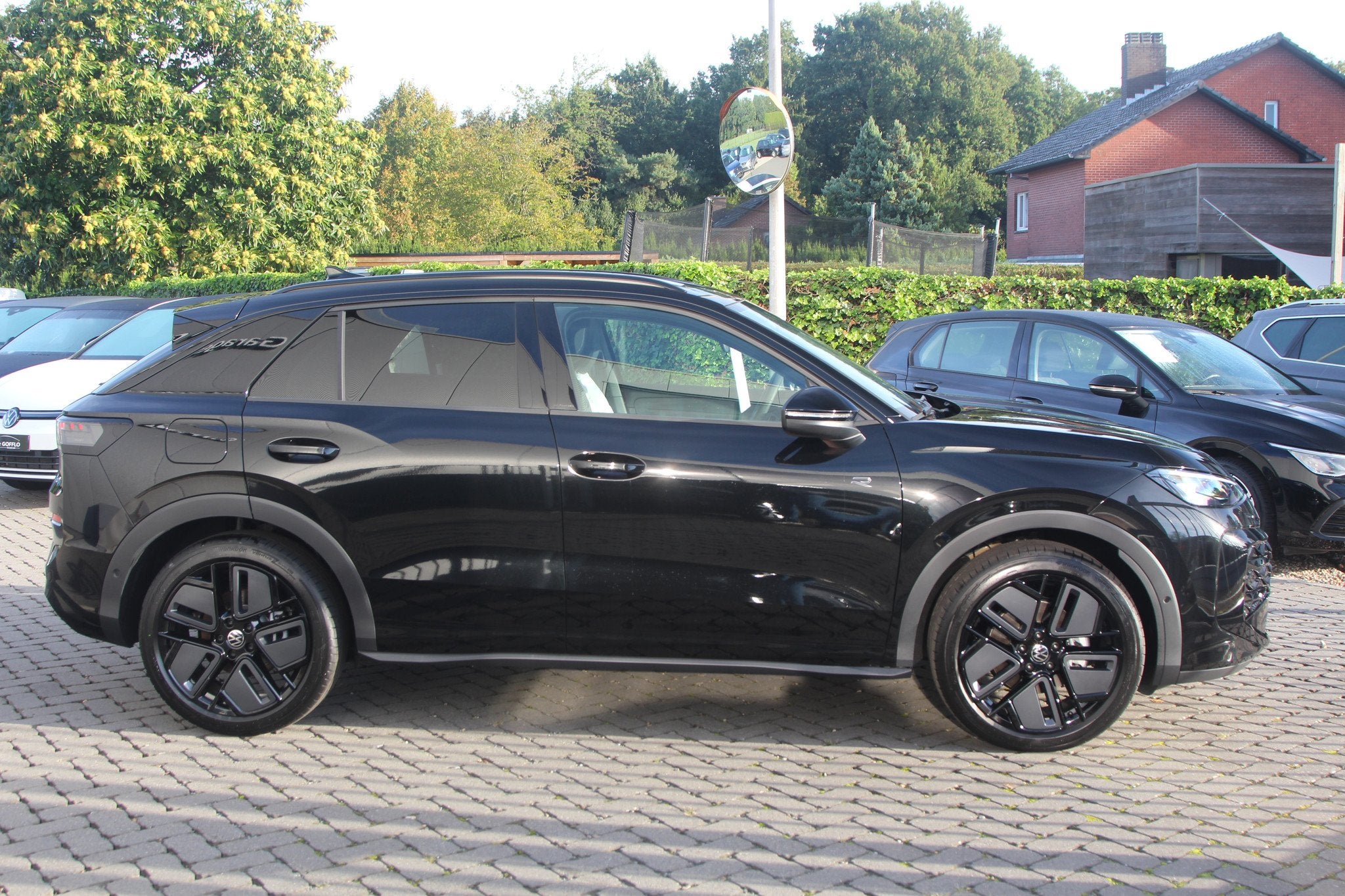 Volkswagen T-Roc 1.5 eTSI R-LINE black DSG - 10KM - 2026 - N, Auto's, Stof, 1498 cc, 4 cilinders, Zwart