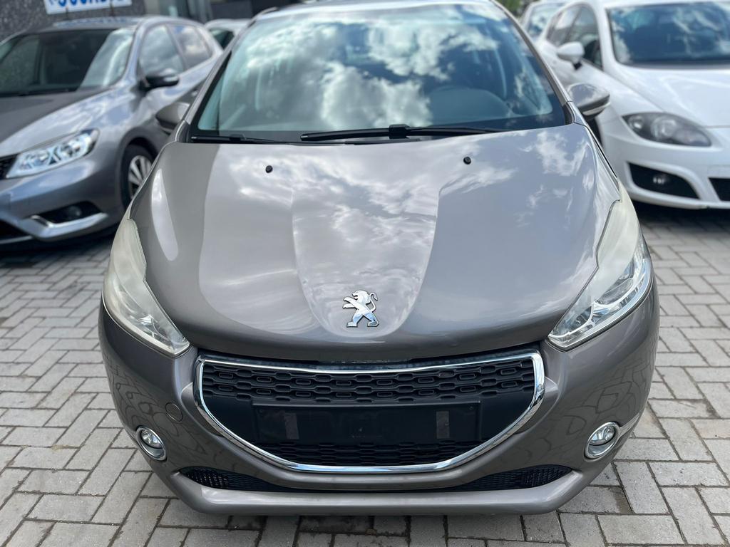 Peugeot 208 2012 1.4 benzine, Auto's, Voorwielaandrijving, Euro 5, 4 cilinders, Bruin