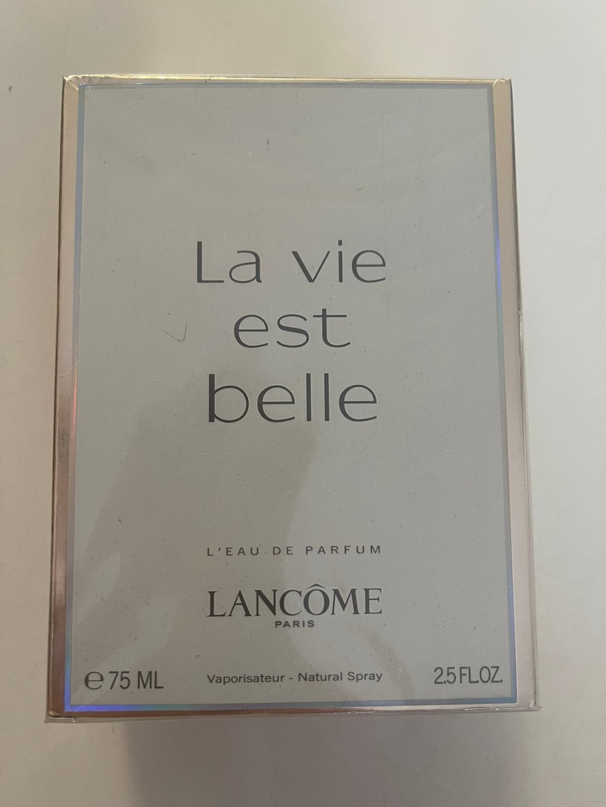 La Vie Est Belle Nouveau, Envoi, Neuf