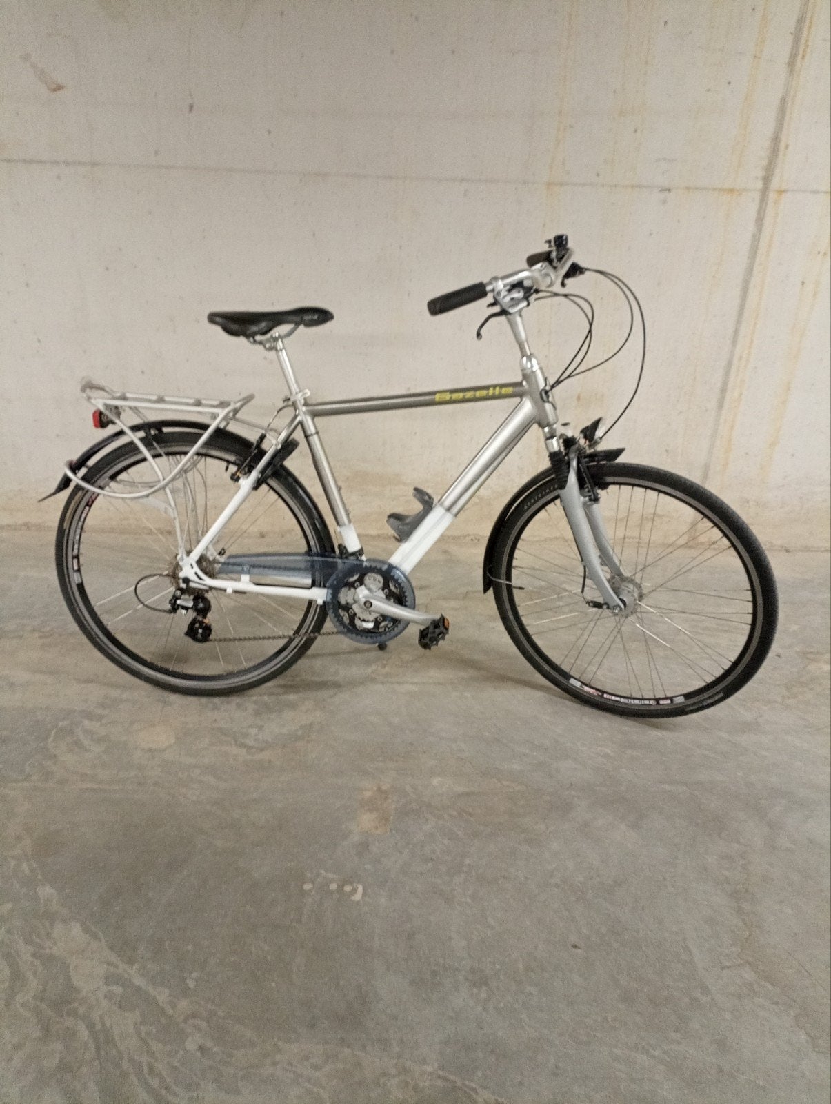 Gazelle (perfect staat), Fietsen en Brommers, Ophalen, 28 inch, Velgrem, Zo goed als nieuw