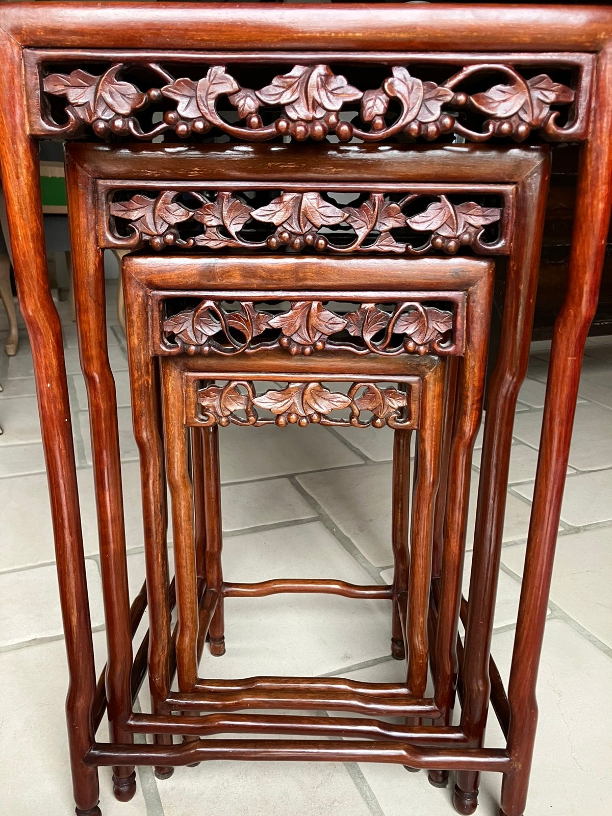 Zeldzame Pallisander (rosewood) faux bamboo nesttafels, Antiek en Kunst, Ophalen