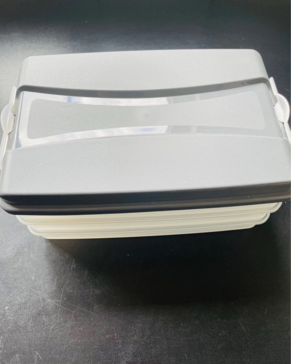 Rangement pour boîtes à lunch, Boîte à pain, Enlèvement ou Envoi, Comme neuf