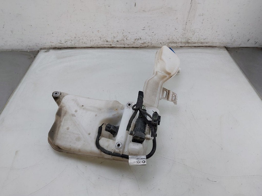 LAVE-GLACE RESERVOIR AVANT Volkswagen Golf VIII (CD1), Volkswagen, Volkswagen AG, Utilisé, Kundenbetreuung@volkswagen.de
