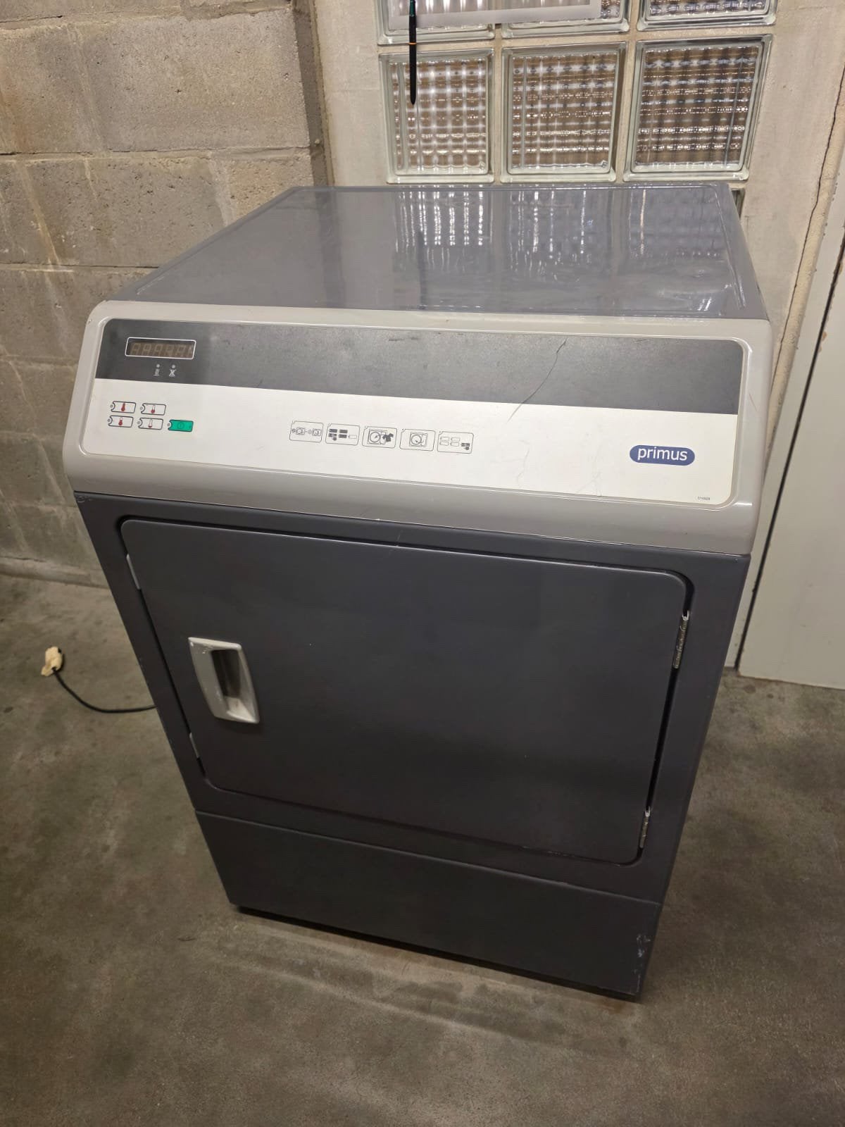Sèche linge industriel PRIMUS, 10 kg ou plus, Enlèvement, Utilisé, 95 cm ou plus