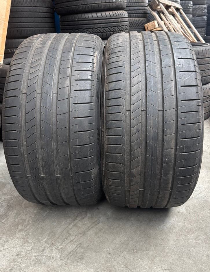2853022 285/30/22 285/30R22 zomerbanden merk Pirelli, Ophalen