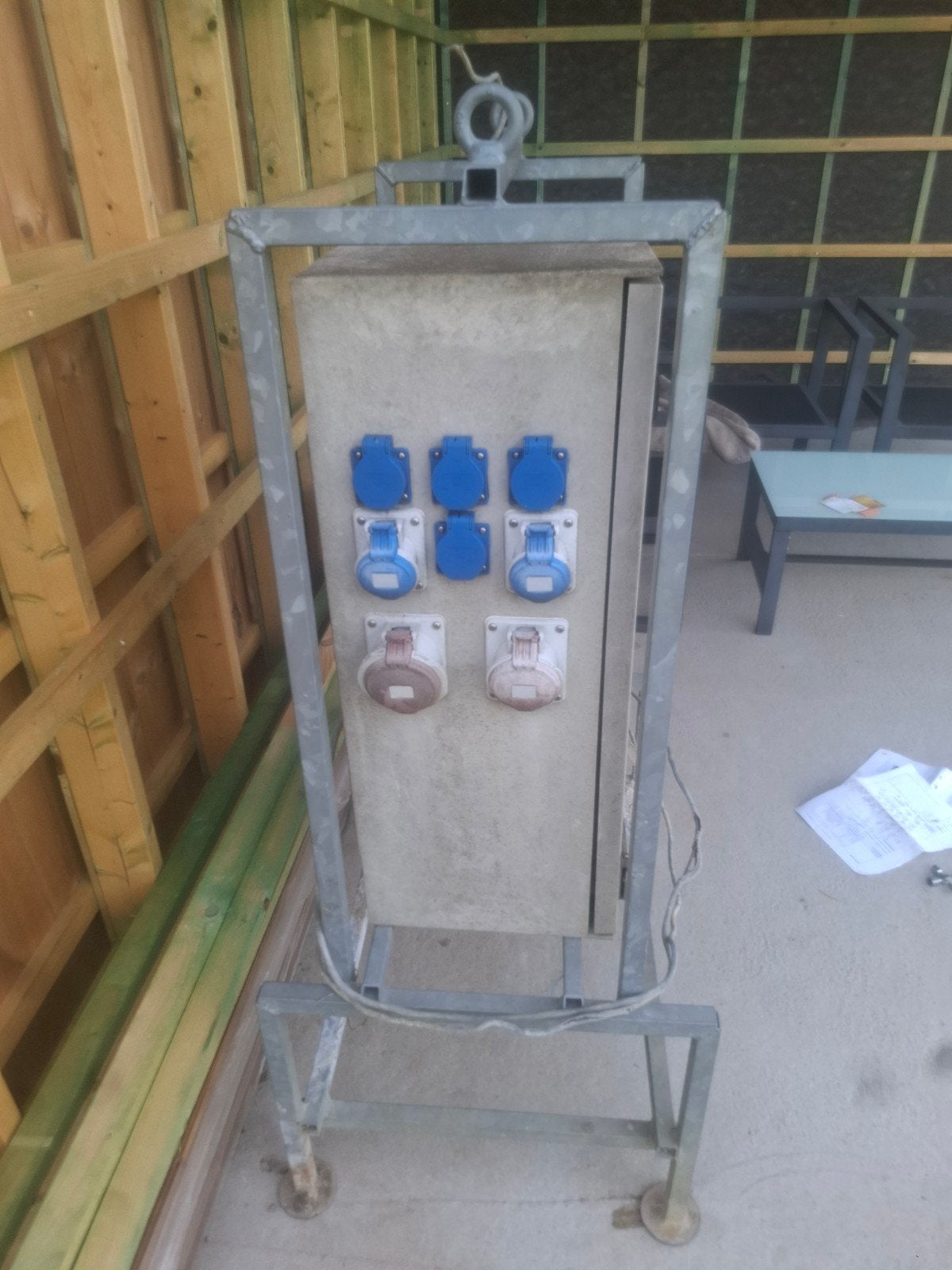 Werfkast elektriciteit, Doe-het-zelf en Bouw, Elektriciteit en Kabels, Ophalen