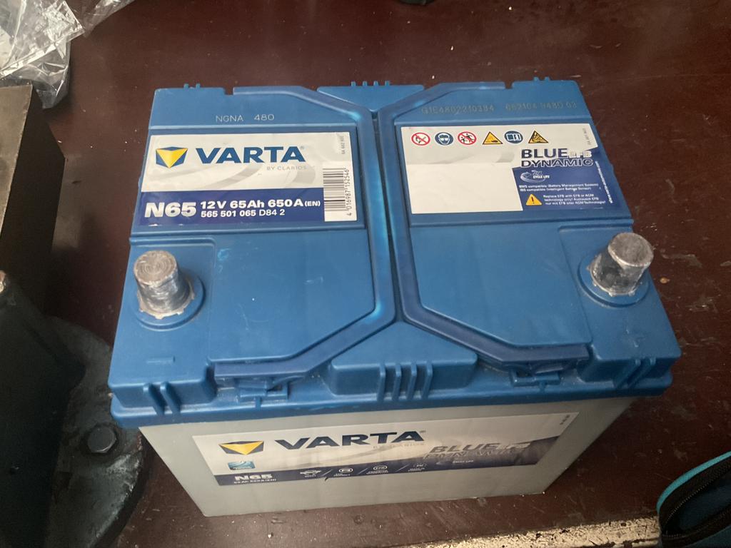 Te koop nieuwe batterij 12 volt varta, Auto-onderdelen, Ophalen