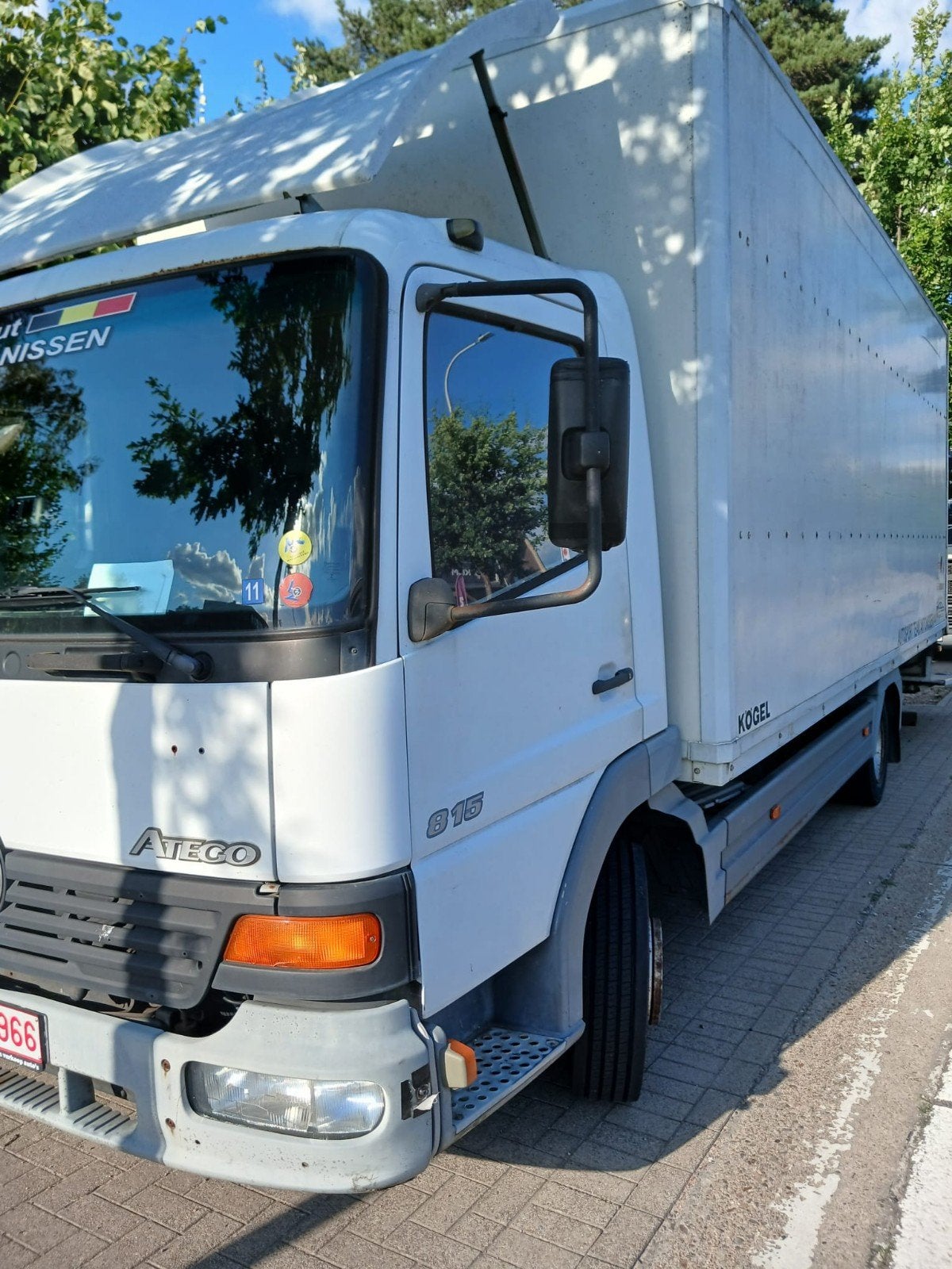 Te koop vrachtwagen Mercedes ateco 815 bj1999, Auto's, Wit, Mercedes-Benz, Particulier, Blauw
