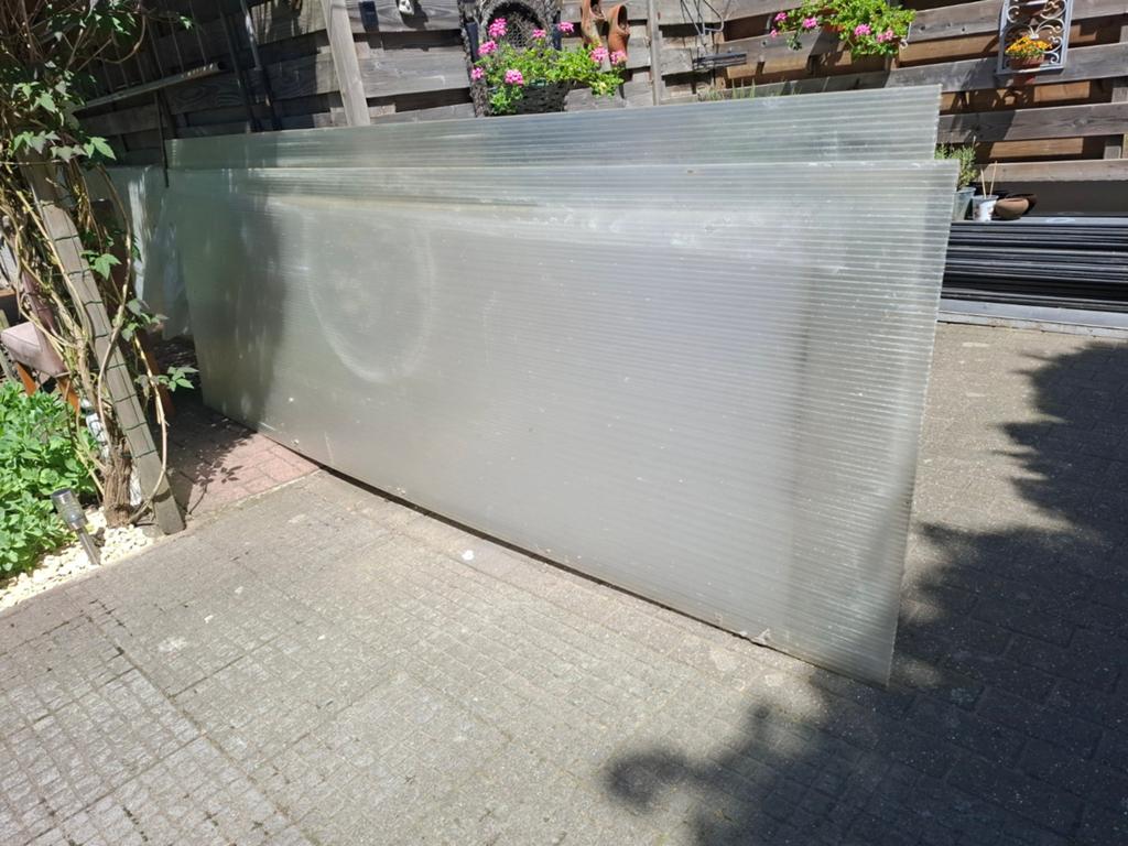 8 Polycarbonaatplaten, Ophalen