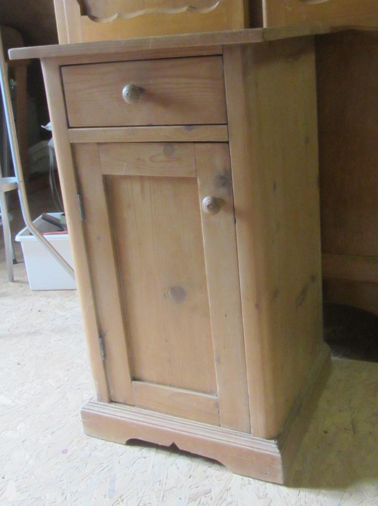 Oud grenen nachtkastje, Ophalen, Gebruikt, Minder dan 45 cm, 70 cm of meer