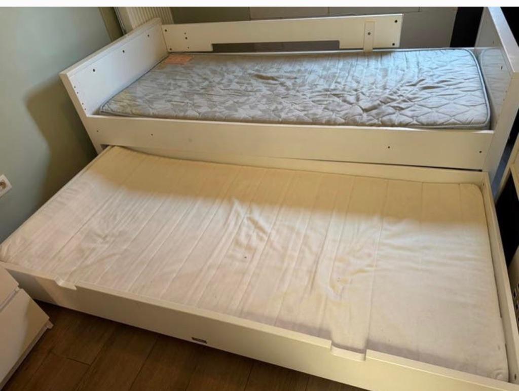 Uitschuifbaar bed 90x200 INCL 1matras, Ophalen, Gebruikt, Lattenbodem