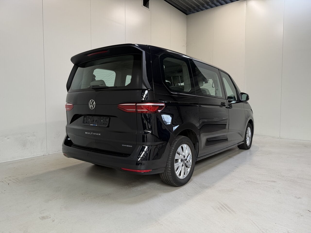 Volkswagen Multivan T7 1.4e PlugIn Hybrid - 6 pl - SoH 94,4, Auto's, 161 kW, Euro 6, Zwart, 1395 cc