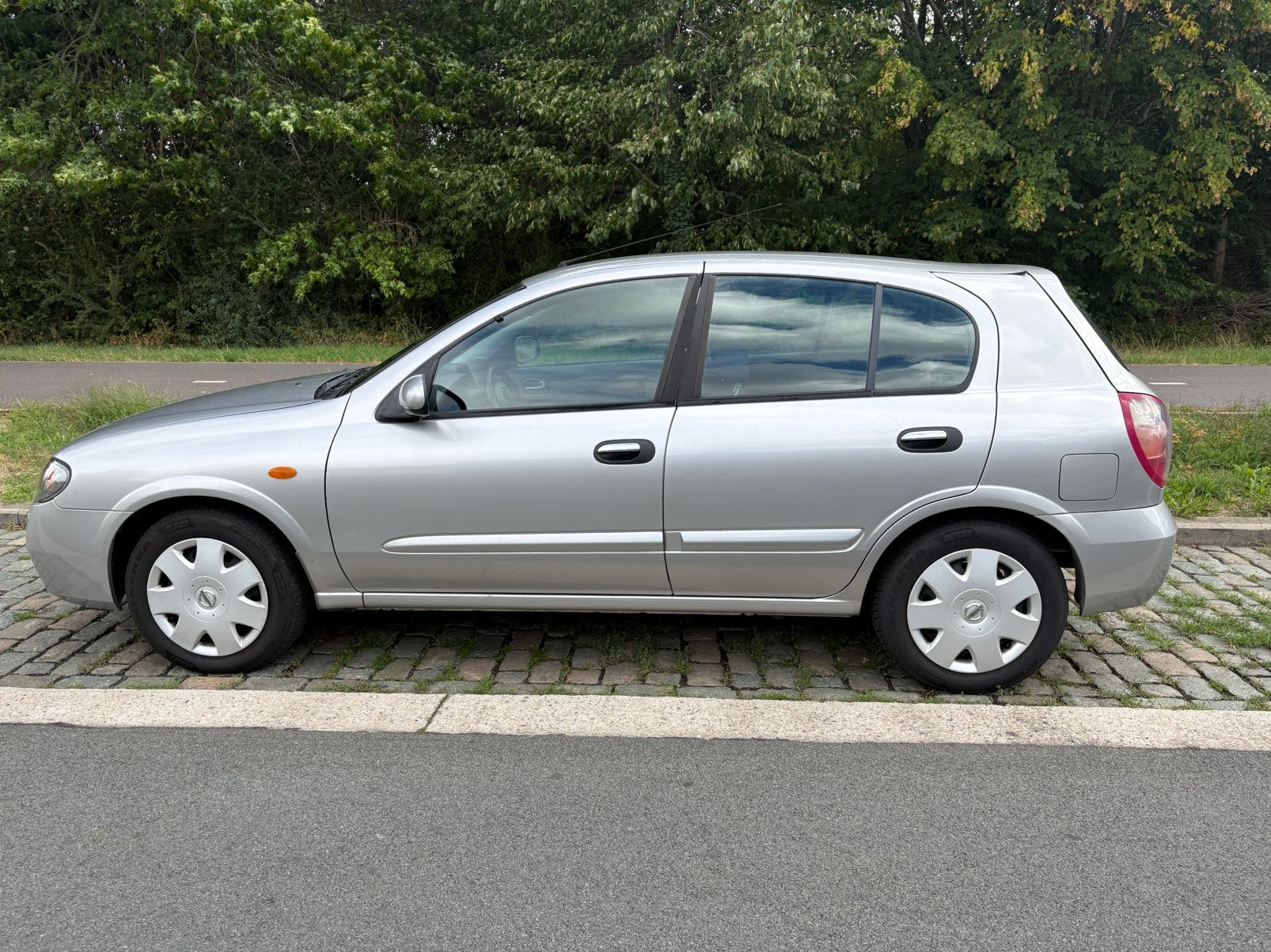 Nissan almera 161592 KM* 1.5 DCI * airco*, Almera, Beige, 5 deurs, Particulier