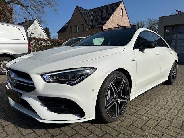 Mercedes CLA 35AMG 4Matic in nieuwstaat, Full option, Auto's, Automaat, Lichtsensor, 4 cilinders, Alcantara