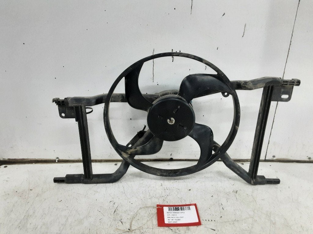 KACHEL VENTILATORMOTOR Renault Twingo III (AH), Gebruikt, Renault, Mevr. I. Hauben, Rue de l'Espoir 34 34
4030  GRIVEGNÉE, BE