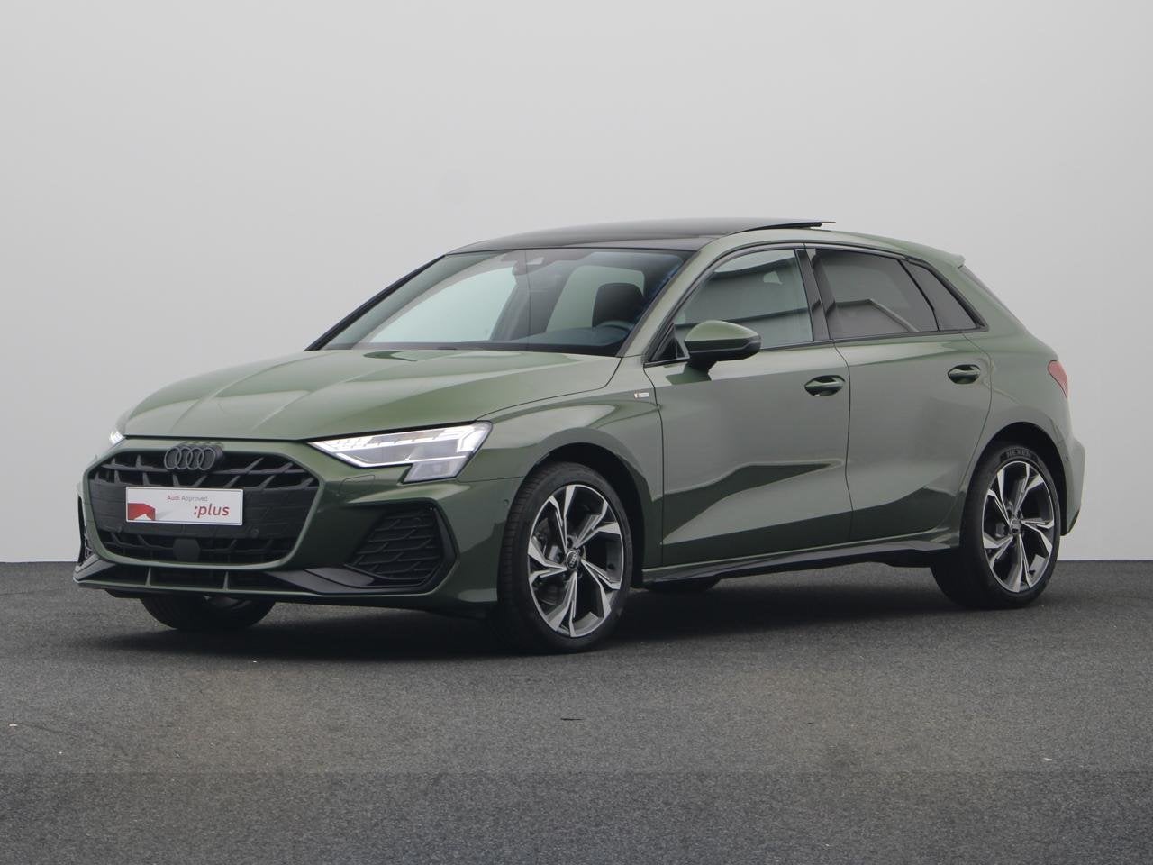 Audi A3 Sportback S-LINE 30 TFSI 116 PK S-TRONIC AUTOMAAT, Autos, Entreprise, Ordinateur de bord, Automatique, Vert