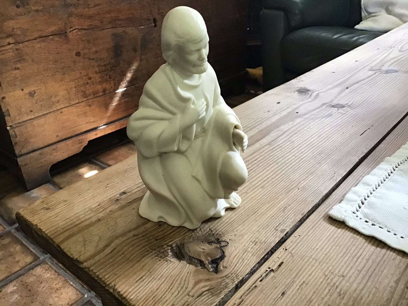 Belle statue de Saint Joseph en porcelaine bisquitée, Antiquités & Art, Antiquités | Objets religieux, Enlèvement ou Envoi