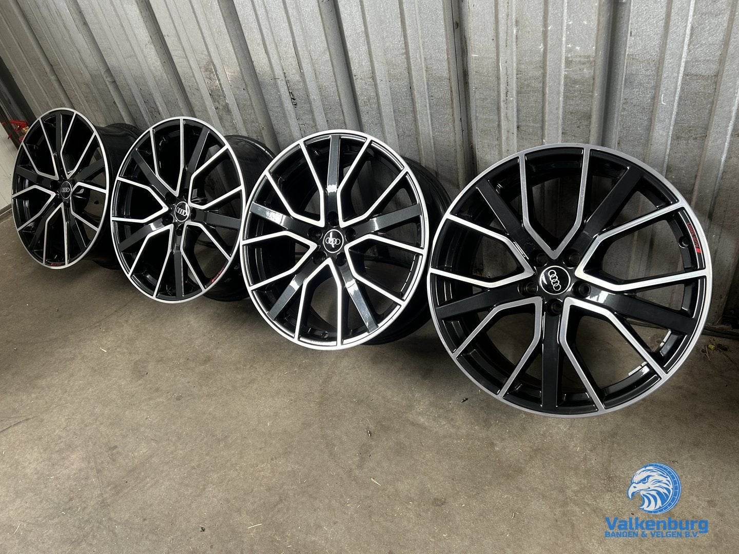 Originele Audi Q5 SQ5 80A Audi Sport 20 inch zwarte velgen 5, Auto-onderdelen, Gebruikt, Velg(en), -, -