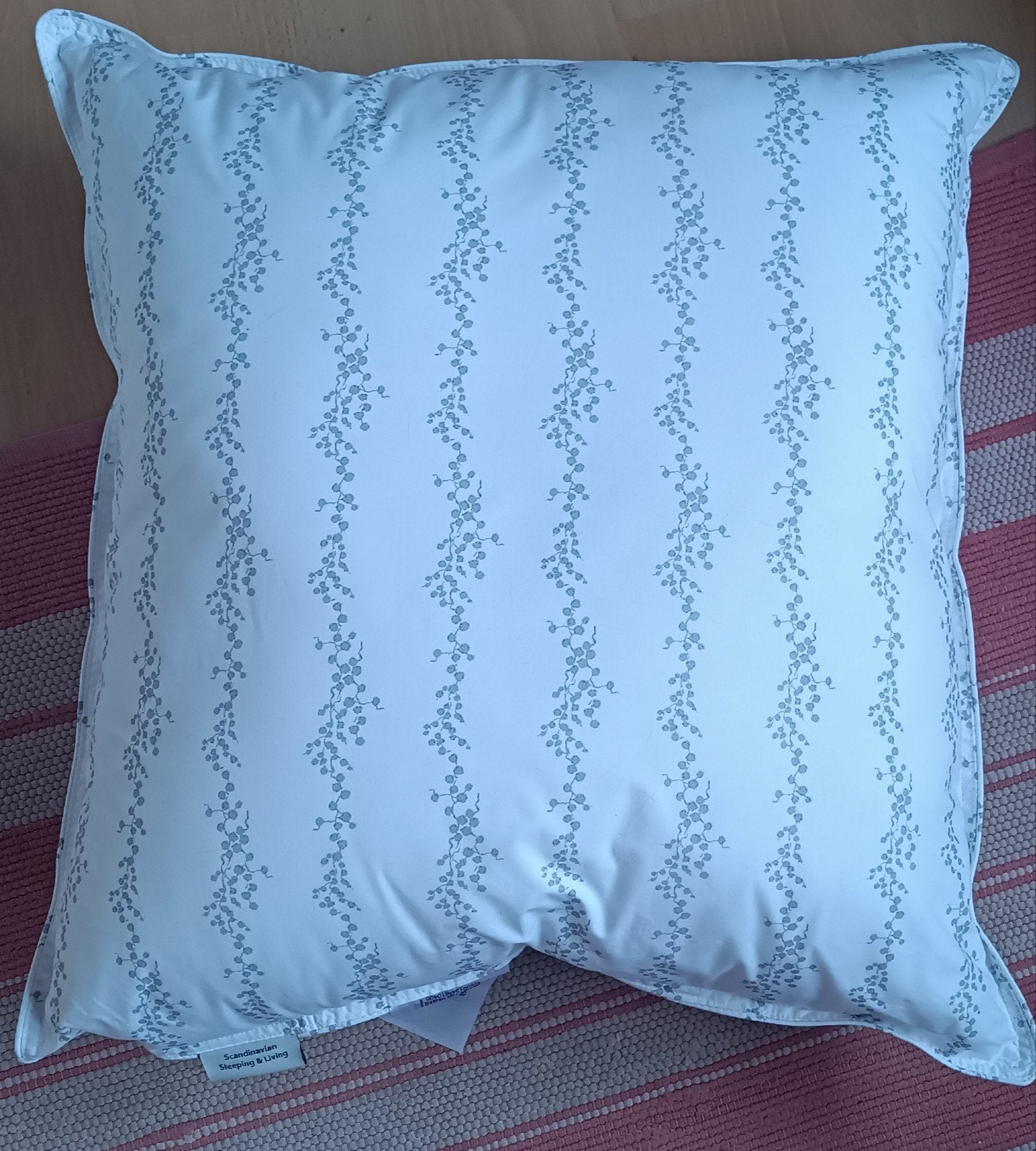 coussin jamais utilisé, Knutseggen, taille 60x63 cm * JYSK, Neuf, Oreiller, Enlèvement ou Envoi, Carré