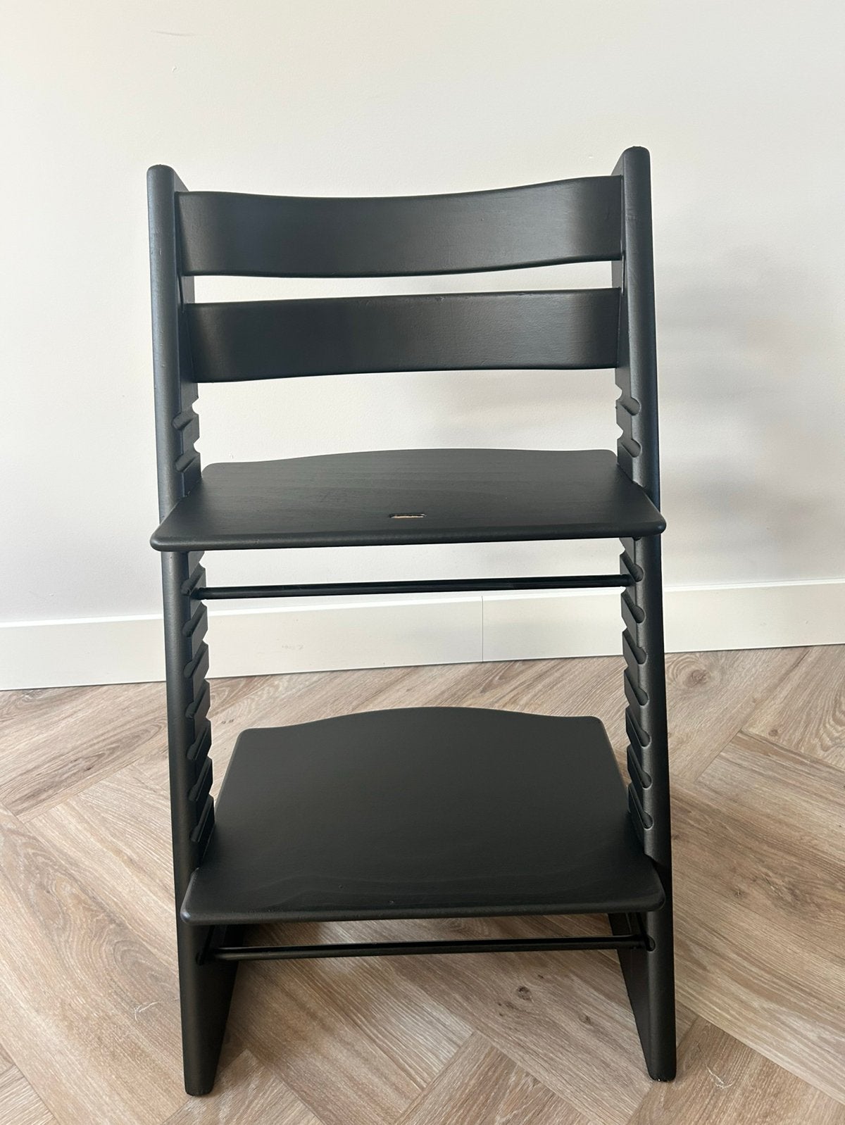 Stokke Tripp Trapp mat zwart kinderstoel trip trap, Kinderen en Baby's, Kinderstoelen, Ophalen, Zo goed als nieuw