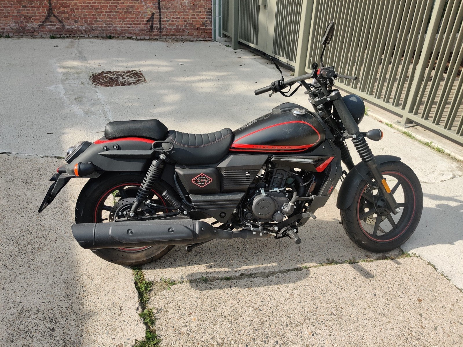 motor, rood, zwart, Motoren, Gebruikt, Particulier, 125 cc, Toermotor