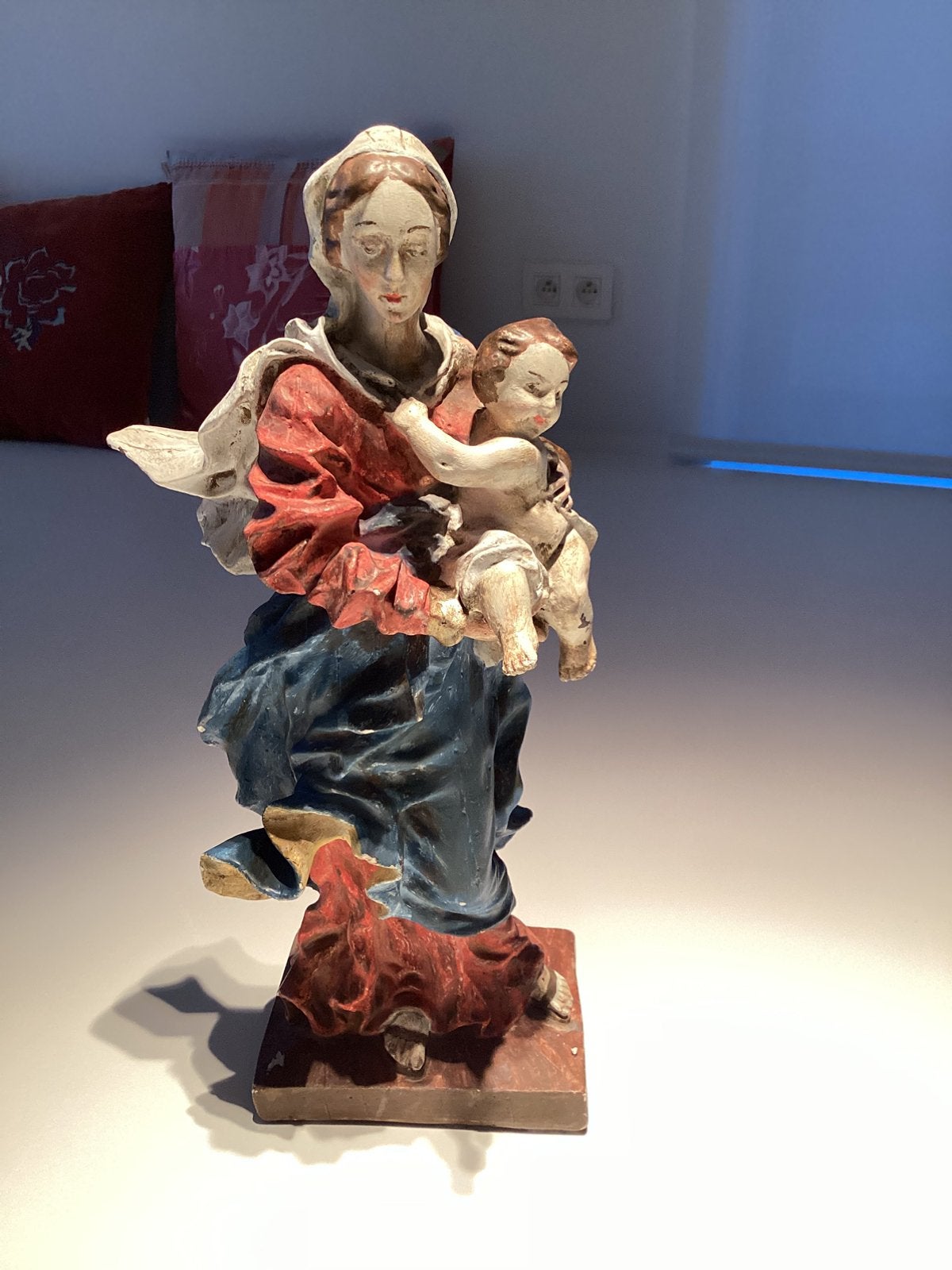 Vierge antique avec enfant, fin du XIXe siècle, Antiquités & Art, Antiquités | Objets religieux, Enlèvement ou Envoi