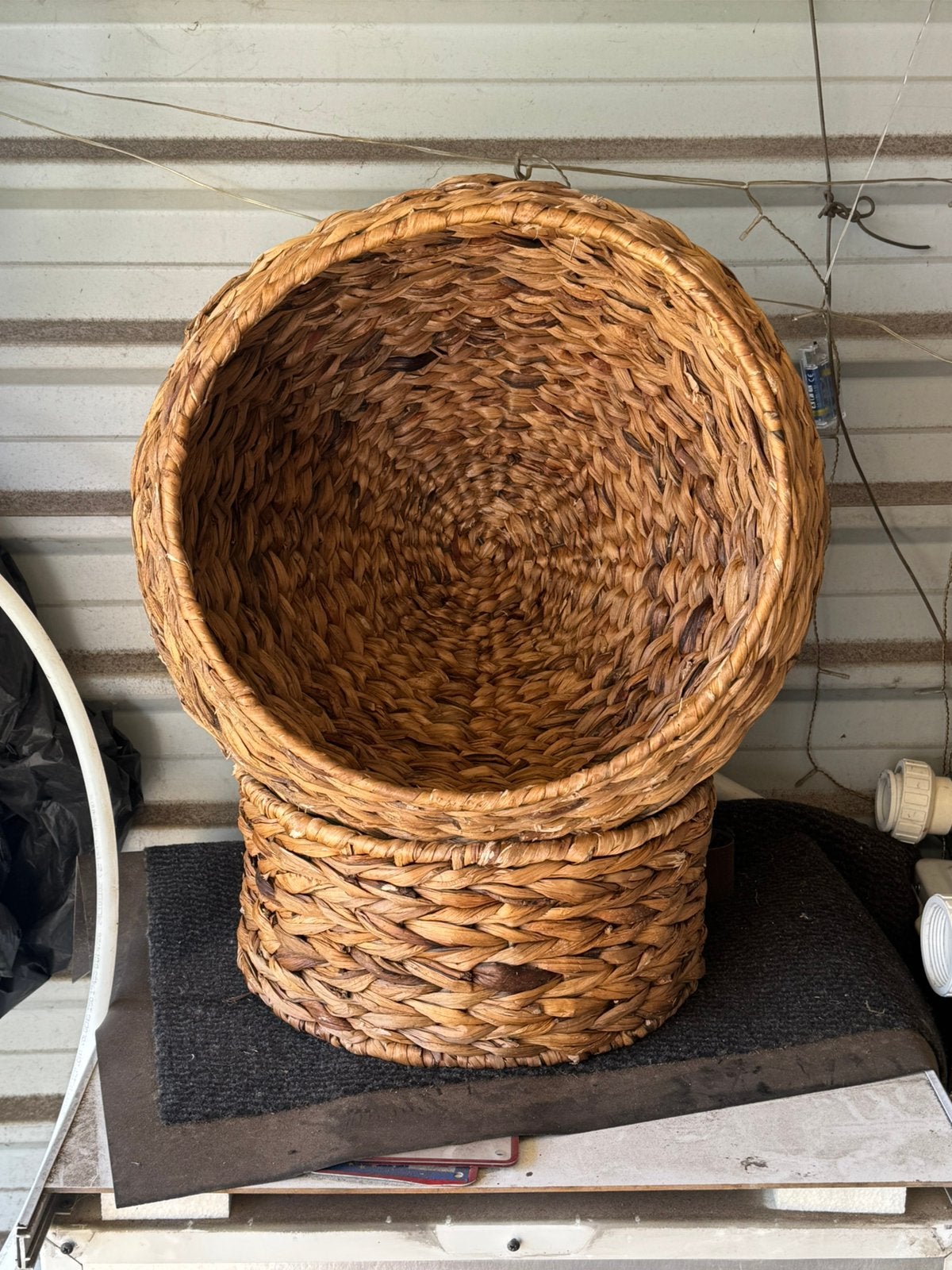 RIETEN KATTENMAND, Dieren en Toebehoren, Kattenmanden, Zo goed als nieuw, Riet, Ophalen
