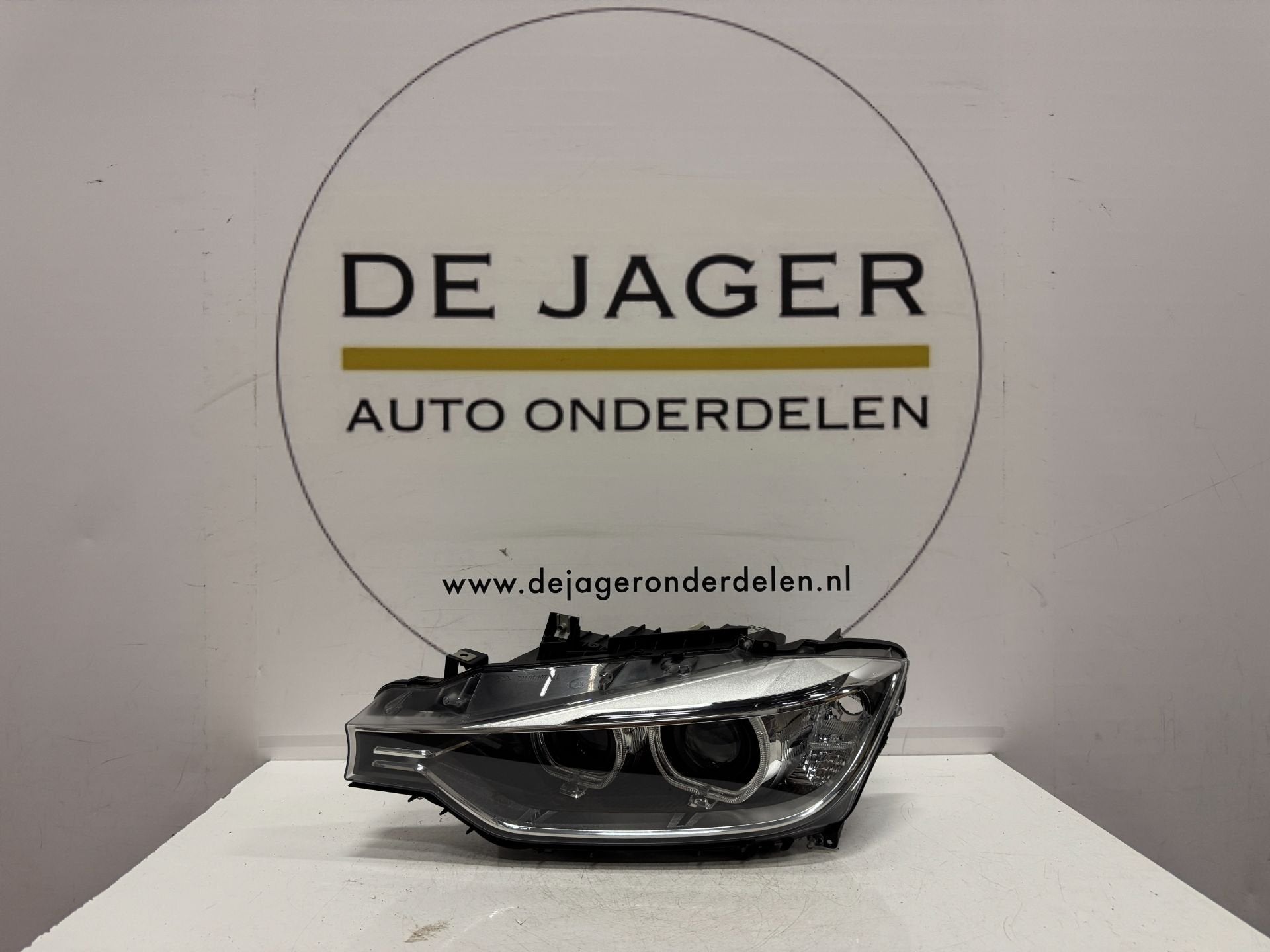 Phare avant gauche LED bi-x non pour BMW F30 F31 S rie 3 725, Autos : Pièces & Accessoires, Éclairage, Petuelring 130
80788  Munich, DE