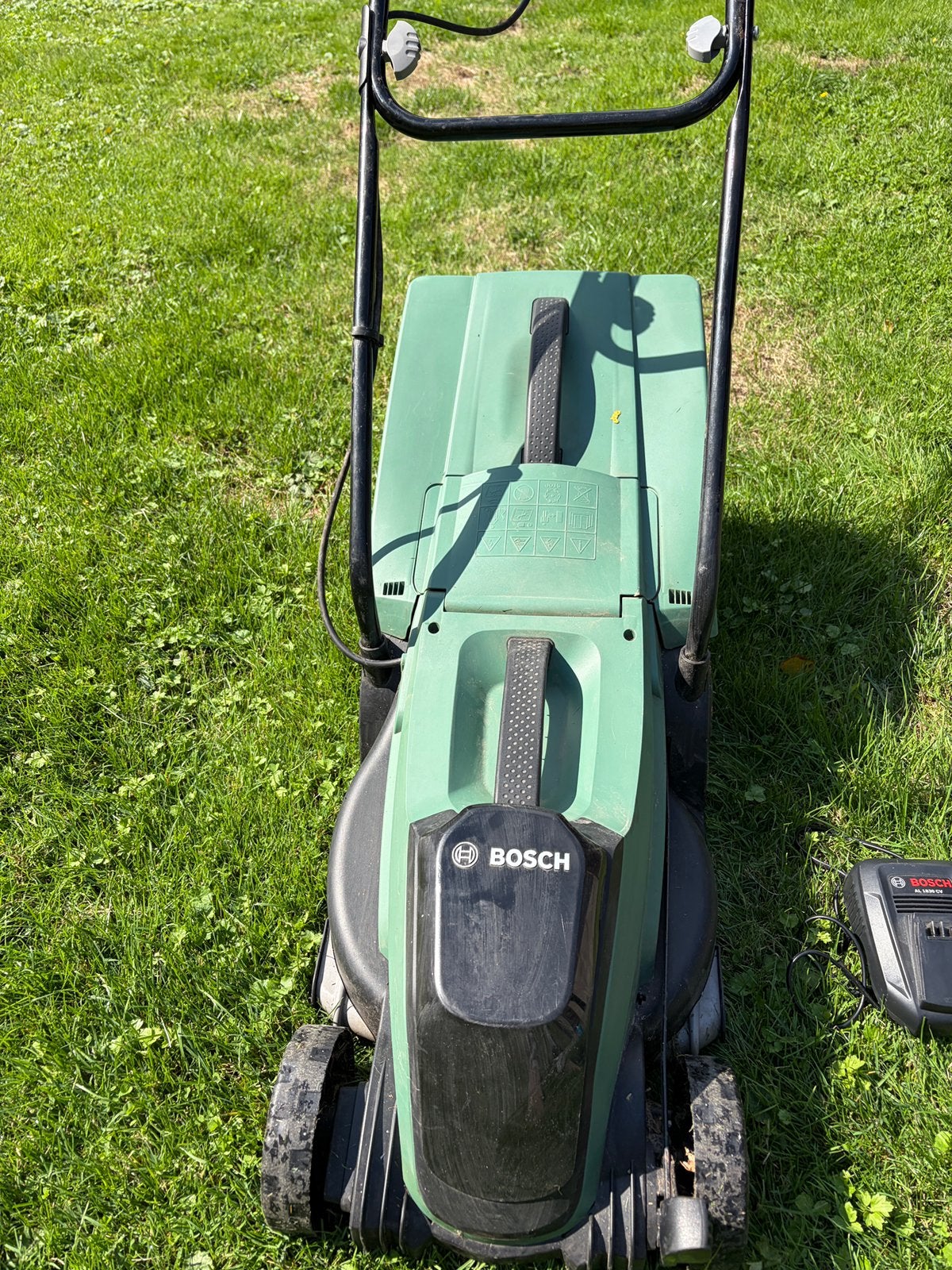 Accu grasmaaier Bosch Rotal 32Li met batterij en lader, Tuin en Terras, Ophalen, Cirkelmaaier, Gebruikt, Accu-grasmaaier