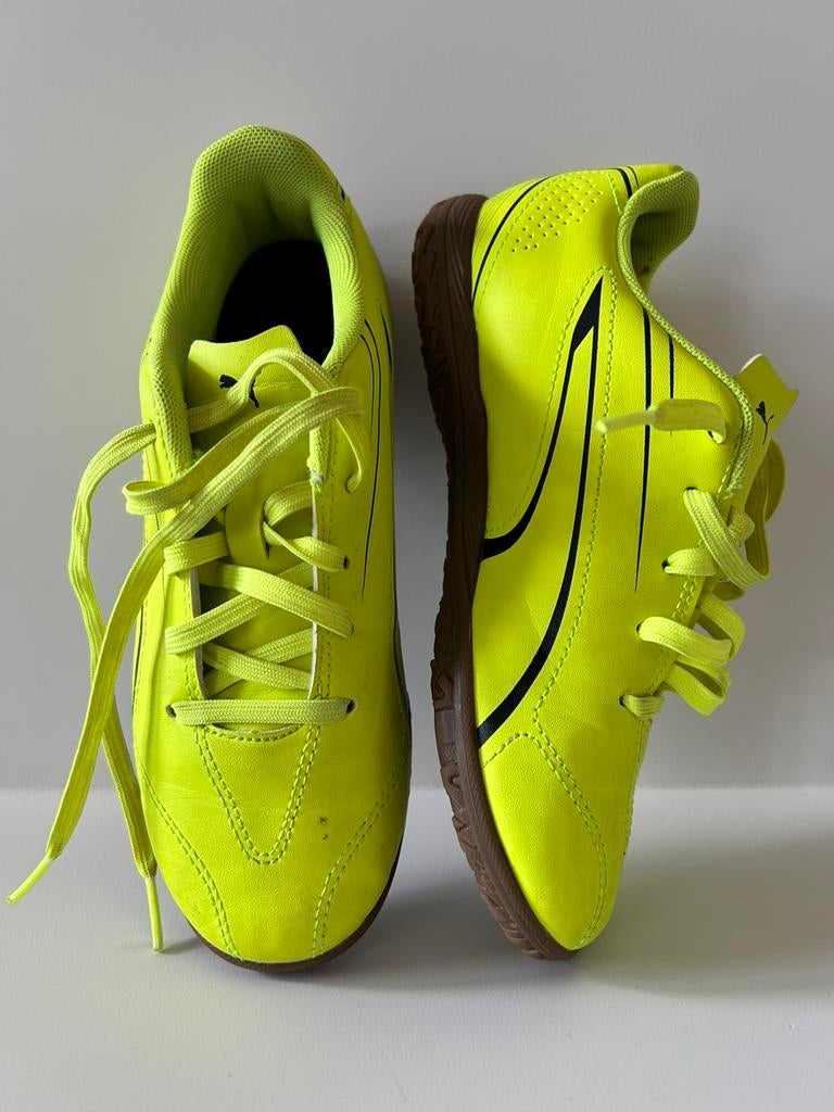Puma sportschoenen voetbalschoenen maat 33, Ophalen of Verzenden, Zo goed als nieuw, Sportschoenen