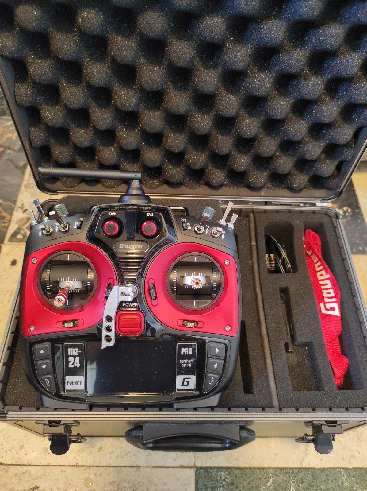 Émetteur Hott MZ-24 Pro, récepteurs Hott, Enlèvement